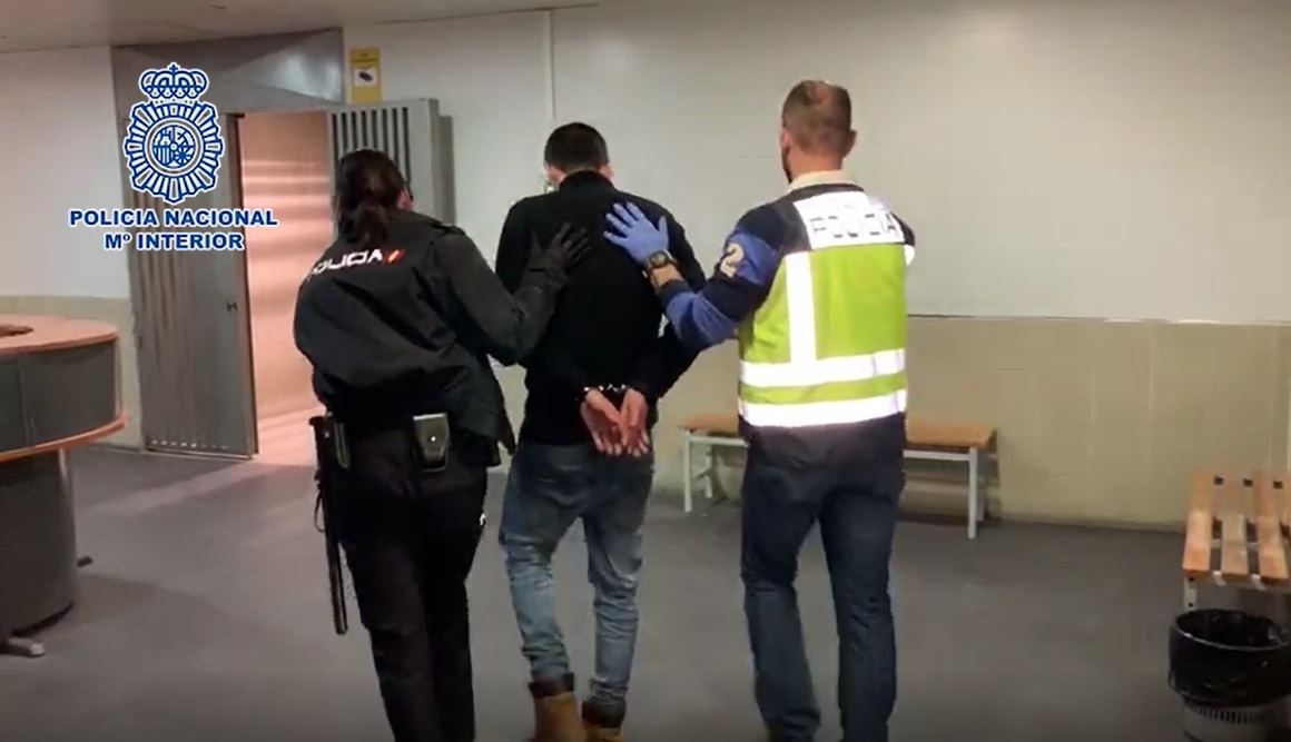 La Policía Nacional detiene al hombre de 42 años acusado de descuartizar a su novia en Alcalá de Henares.