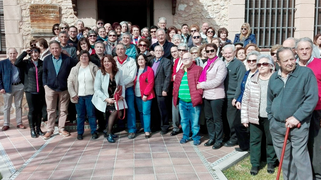 Numerosos vecinos quisieron acompañar a Raúl en su despedida en el centro cultural. / L.M.