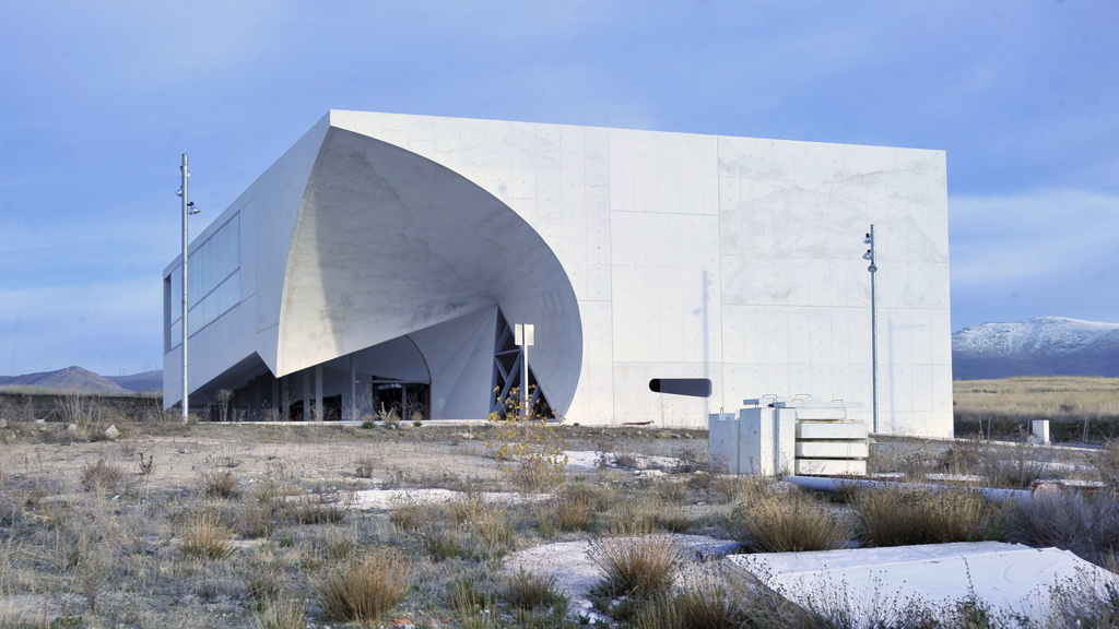 Aspecto exterior del Centro de Innovación y Desarrollo Empresarial (CIDE), en el terreno del CAT. / Kamarero