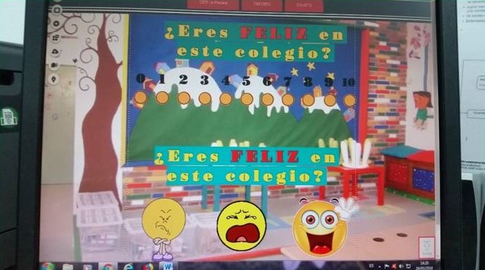A través de un programa de ordenador los profesores conocen la satisfacción de los escolares con el centro. / CEIP La Pradera