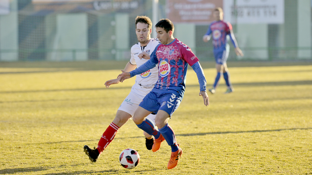 Quino, perseguido por un contrario en la imagen de archivo, forma parte de la convocatoria de la Segoviana. / KAMARERO