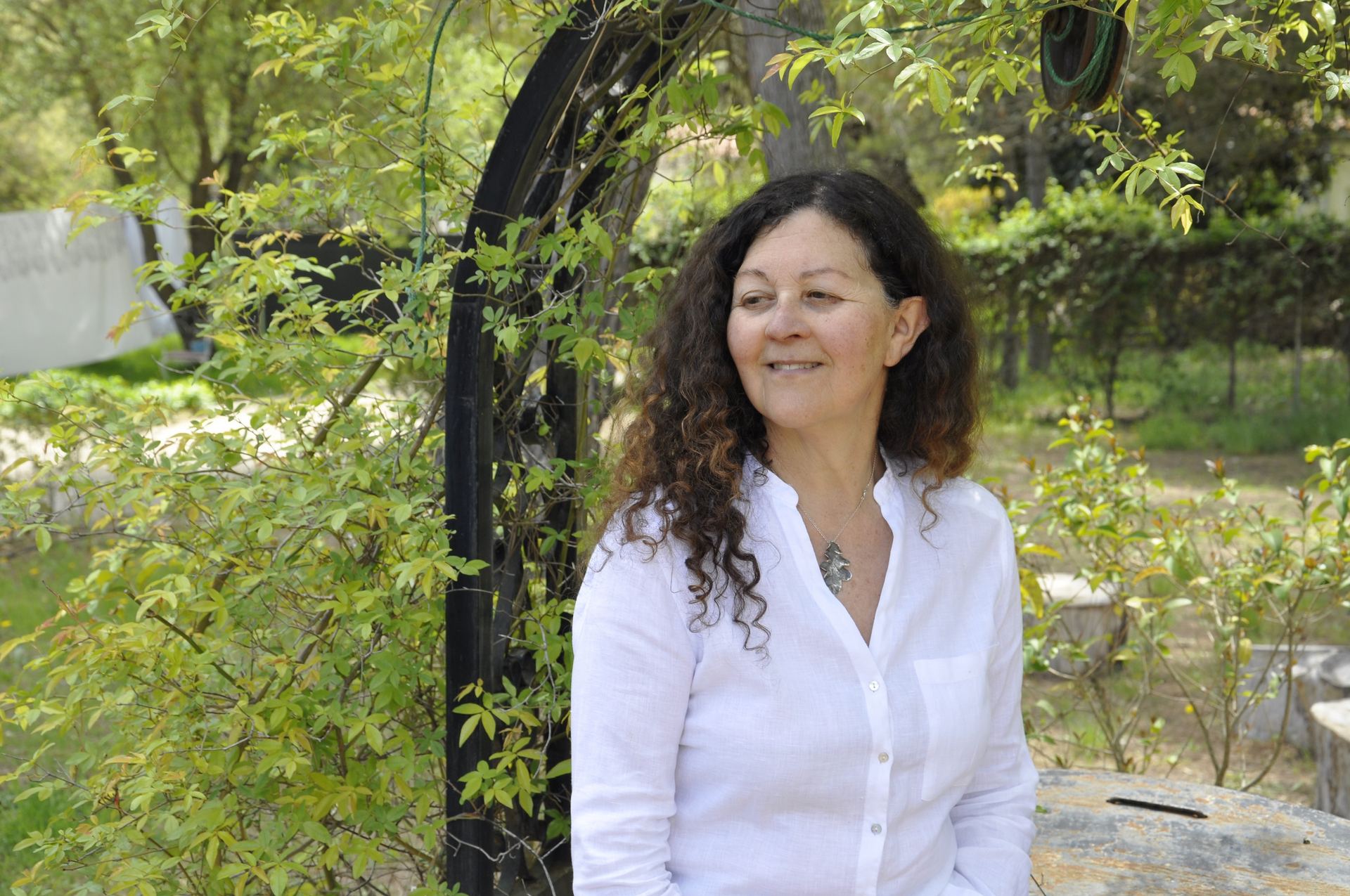 Concha López Llamas, bióloga y autora de 'Espejo lobo'. / Asociación Cultural Tam Tam Press