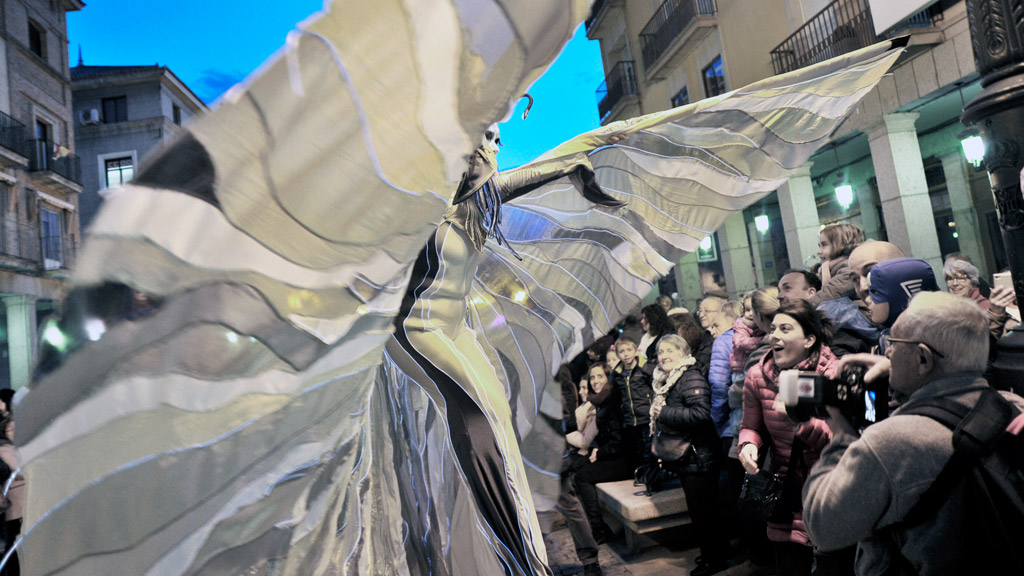 Las figuras de 'Night colors' epataron a los segovianos. /KAMARERO