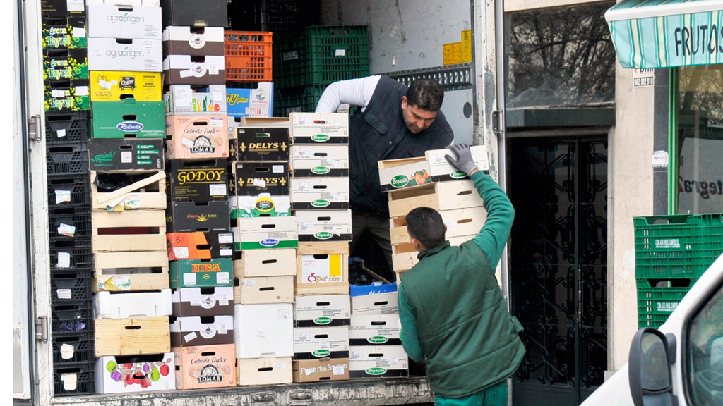 El sector servicios pierde empleo. /KAMARERO