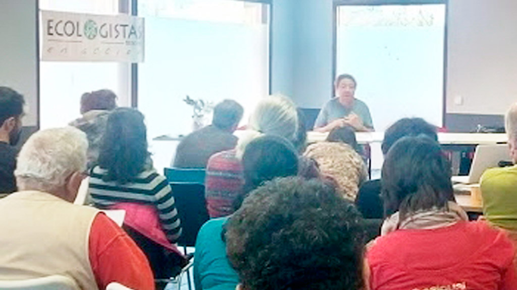 Un momento de la reunión celebrada en Torrecaballeros. / el adelantado