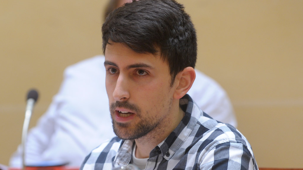 El concejal de Educación, Álvaro Serrano. / Kamarero