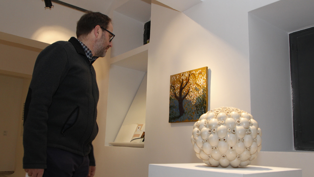 Los artistas lanzan miradas creativas a la la vida y obra de Antonio Machado en las celdas de La Cárcel. / Nerea Llorente