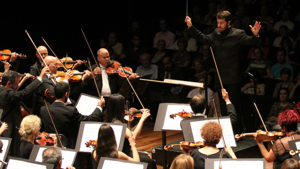 La 37 Semana de Música Sacra continúa su apuesta por la música segoviana 1 El director segoviano, José Luis López Antón, durante un concierto. / El Adelantado