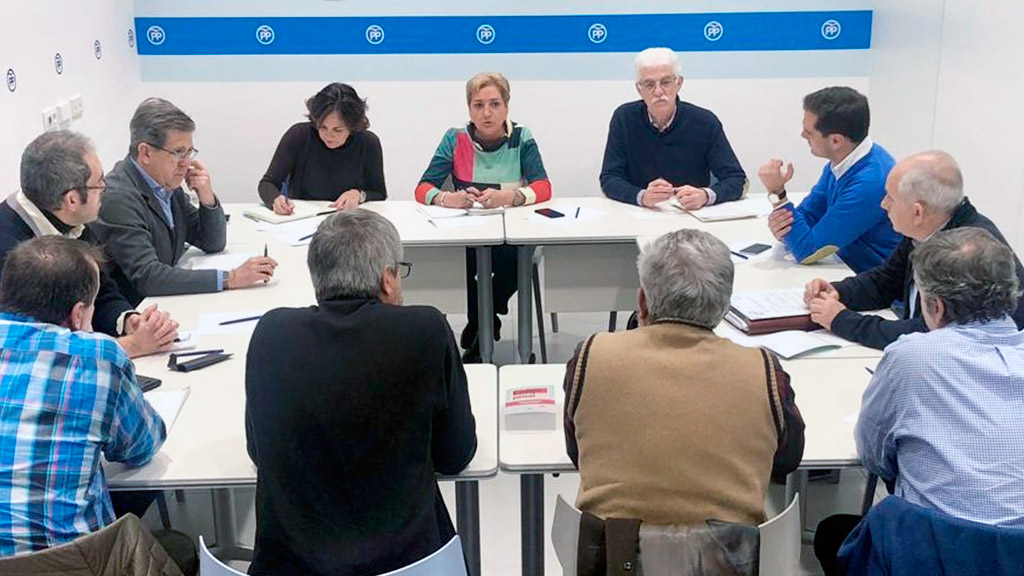 Reunión entre los sindicatos del Centro Penitenciario de Segovia y los parlamentarios del Partido Popular.