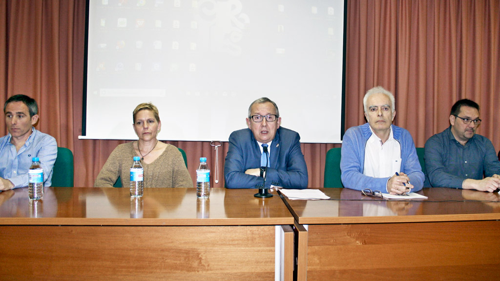 El IES Giner de los Ríos acogió la reunión con los directores de los centros educativos de la provincia.