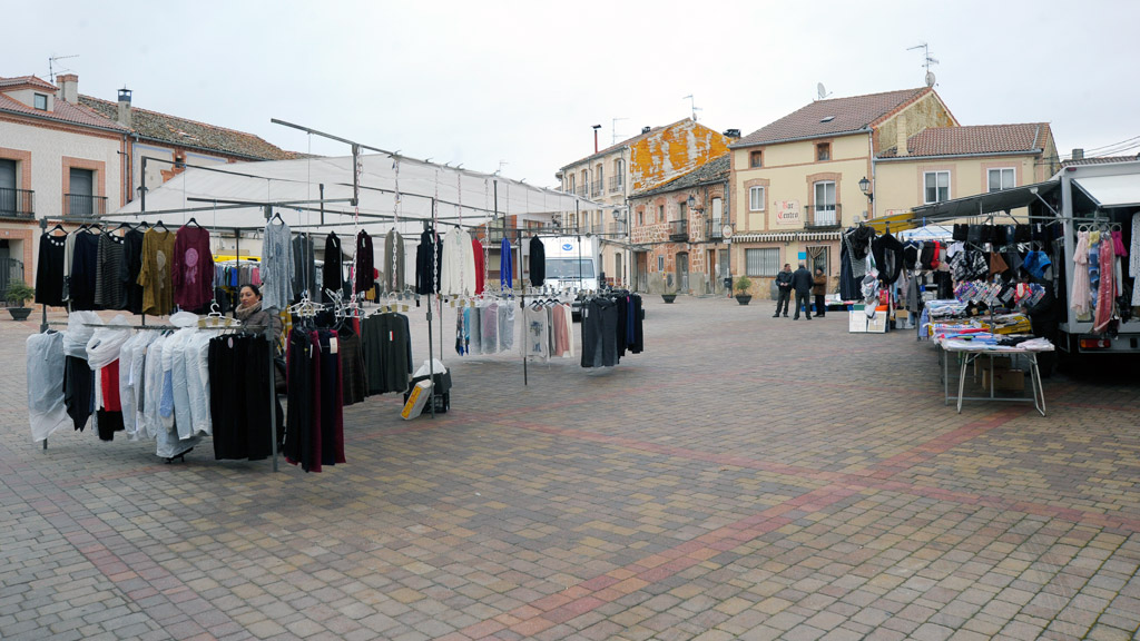 Mercado de Fuentepelayo. / Kamarero