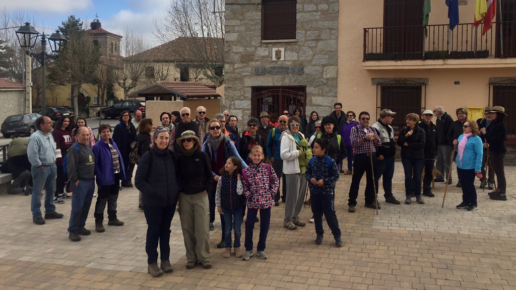 Asistentes a la primera nueva ruta./ A.P.