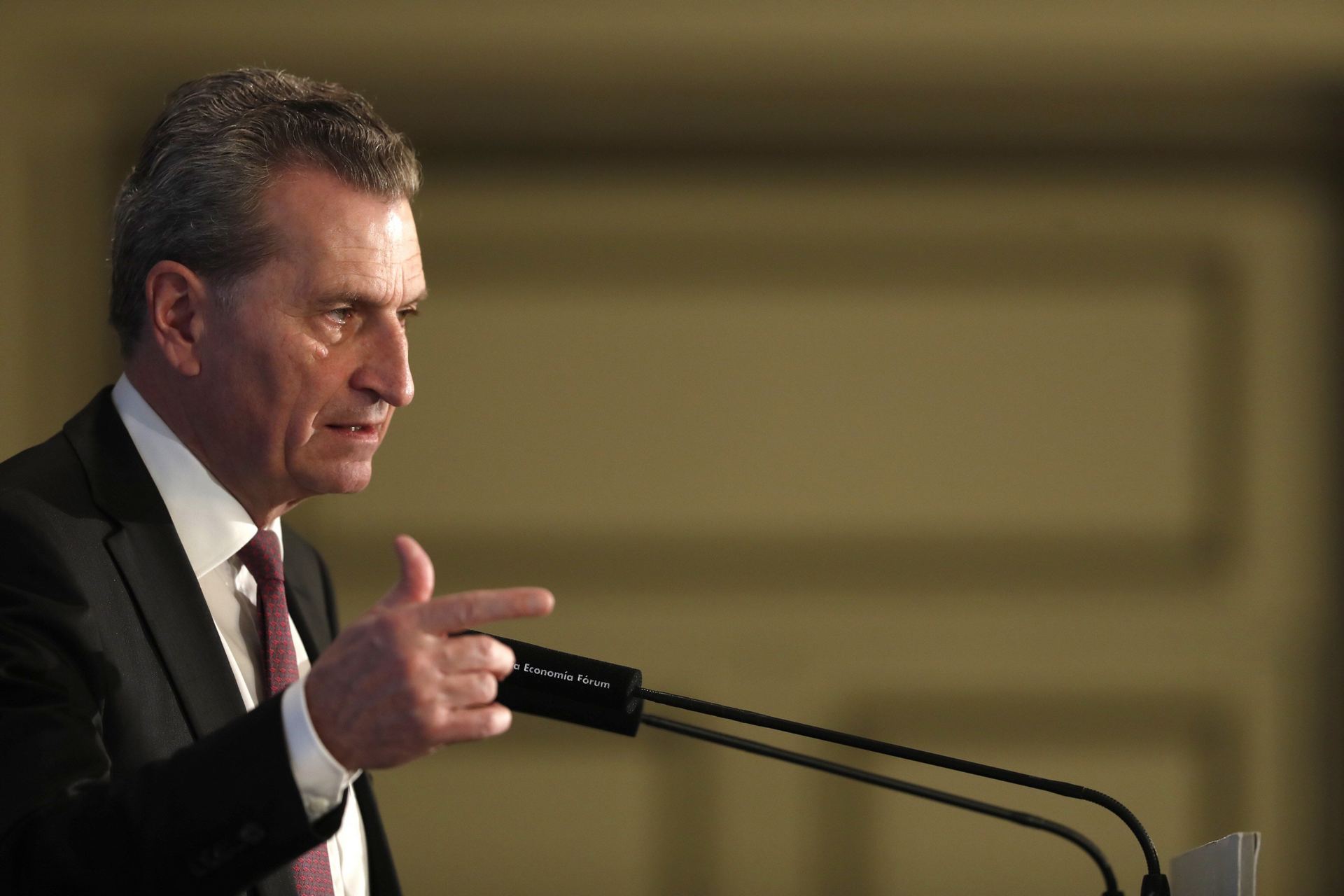 El comisario de Presupuestos y Recursos Humanos, Günther Oettinger. / efe