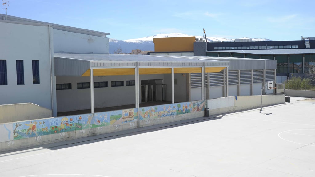 Centro de Educación Infantil y Primaria Atalaya, de Palazuelos de Eresma./ KAMARERO