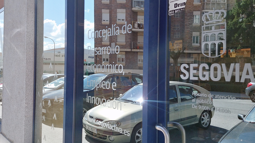 Entrada de la Concejalía de Desarrollo Económico, Empleo e Innovación. / El Adelantado