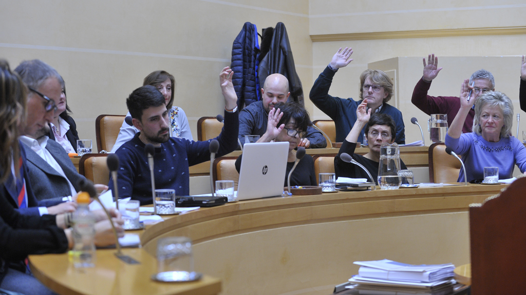 El Grupo Socialista vota a favor de la Relación de Puestos de Trabajo recurrida por Centrados en el pleno de febrero de 2018. / Kamarero