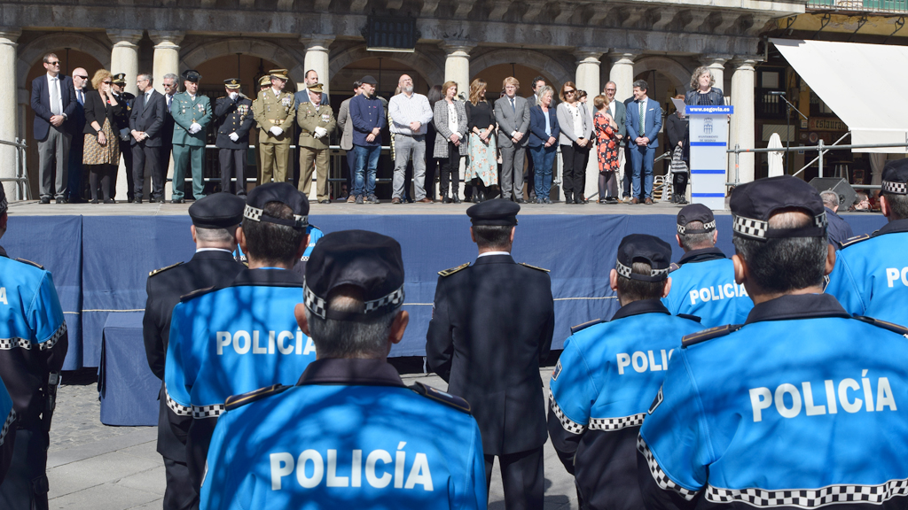 Un momento del acto celebrado ayer./ ROCIO PARDOS