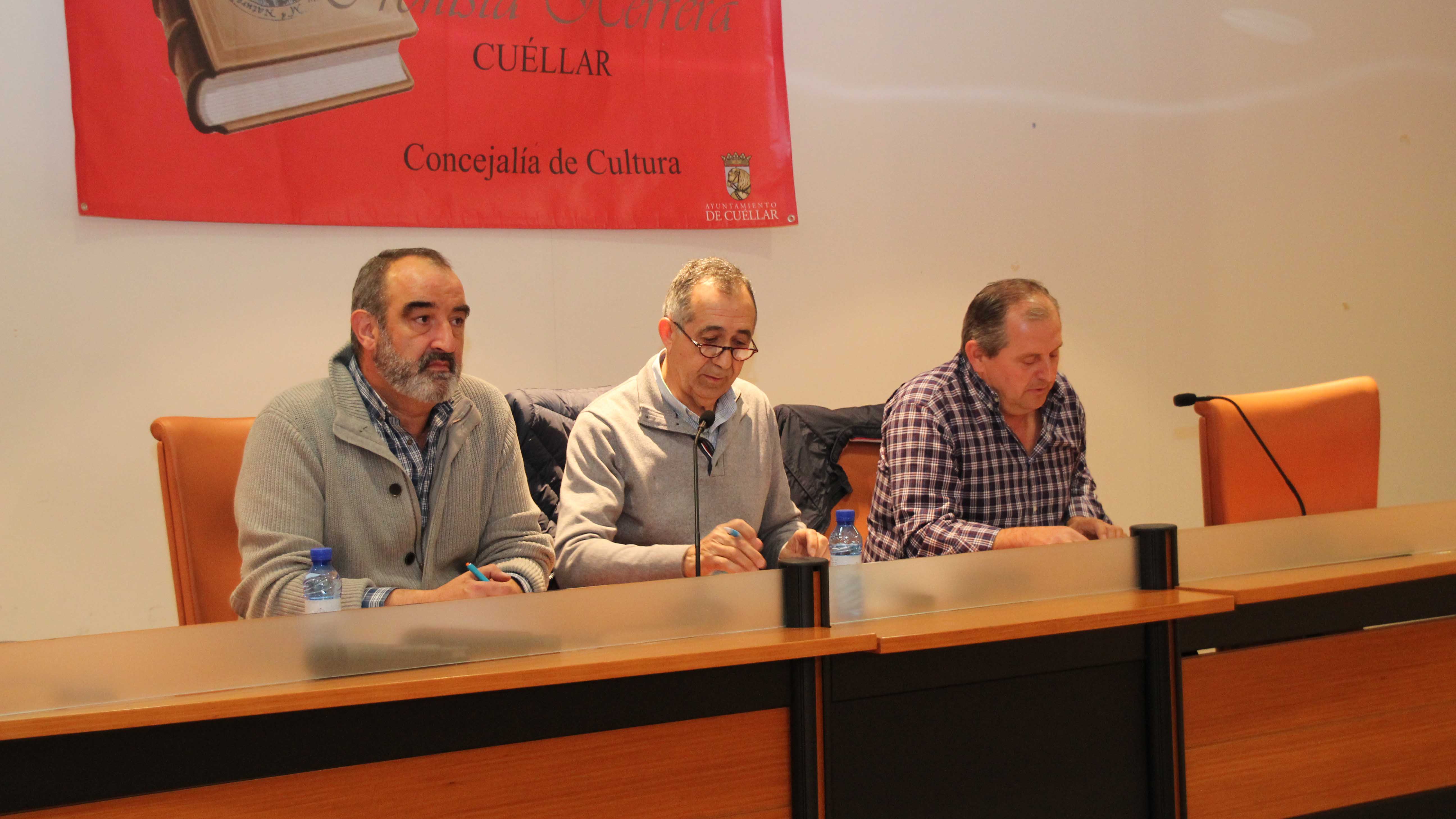 Justino Medrano junto a miembros de la candidatura Amigos de ACOR./c. núñez