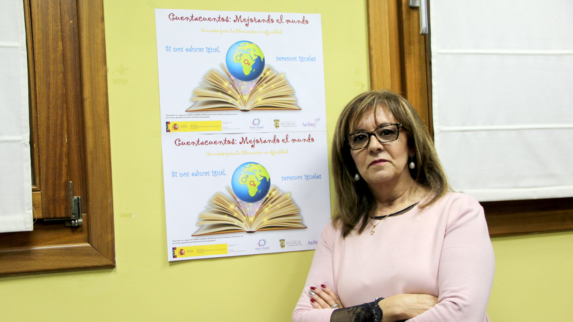 Montserrat Rodrigo presentando la actividad de cuentacuentos.
