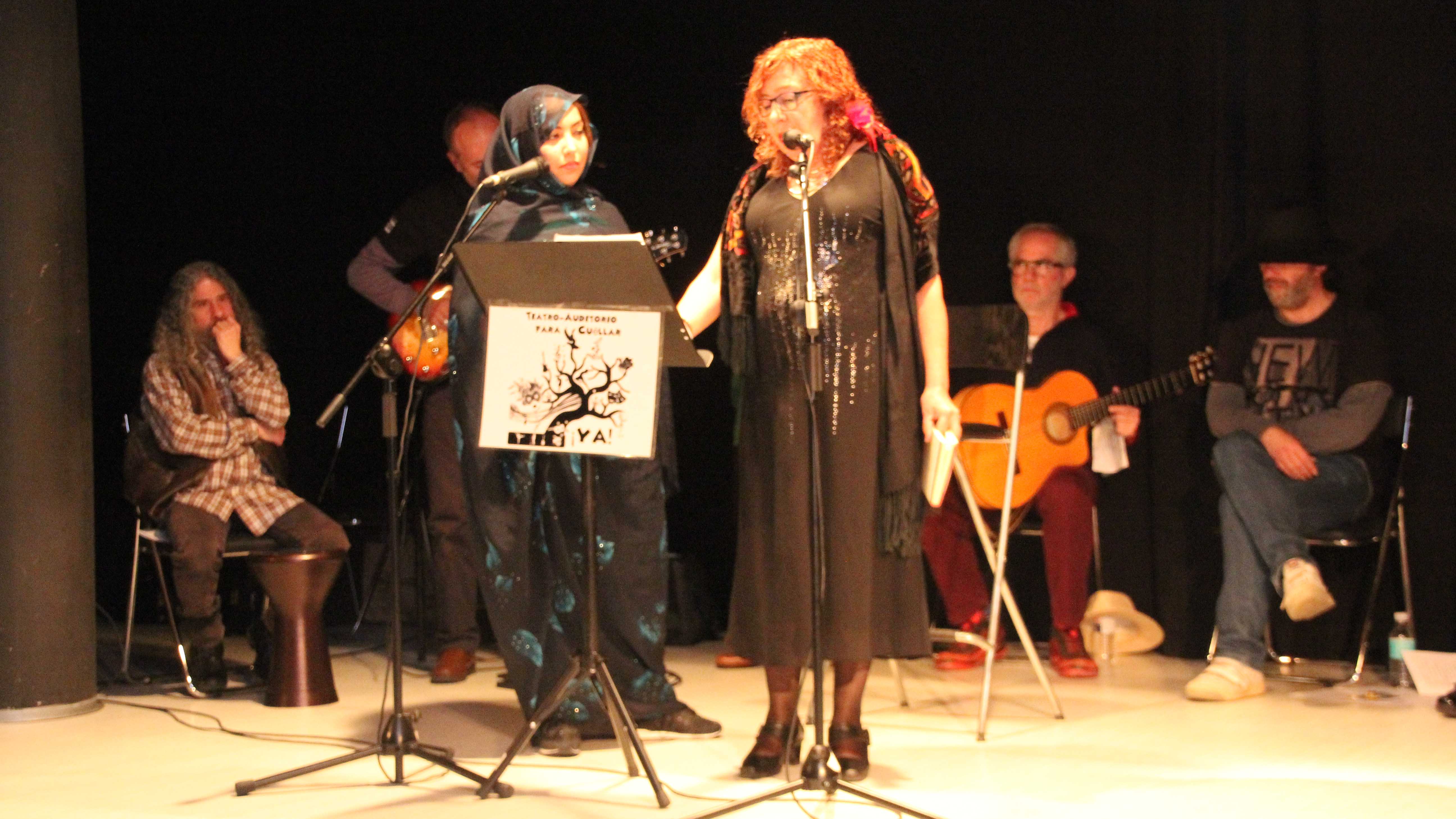 Edición de una pasada sesión de Micros Abiertos de Poesía organizada por Gente Festeamus.