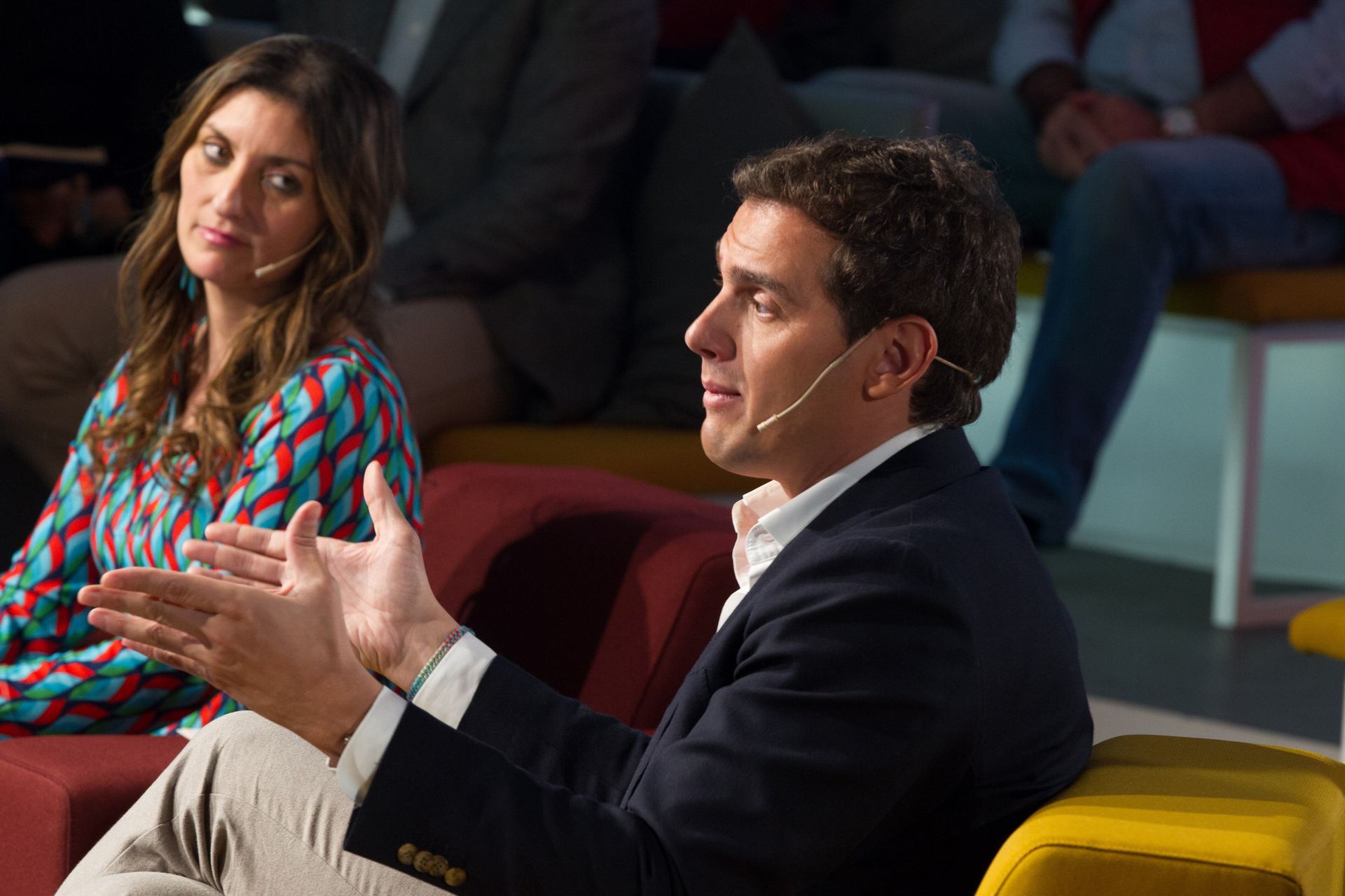 Albert Rivera junto a Sara Giménez, la dirigente de Secretariado Gitano que concurrirá a las elecciones generales en las listas de Cs.