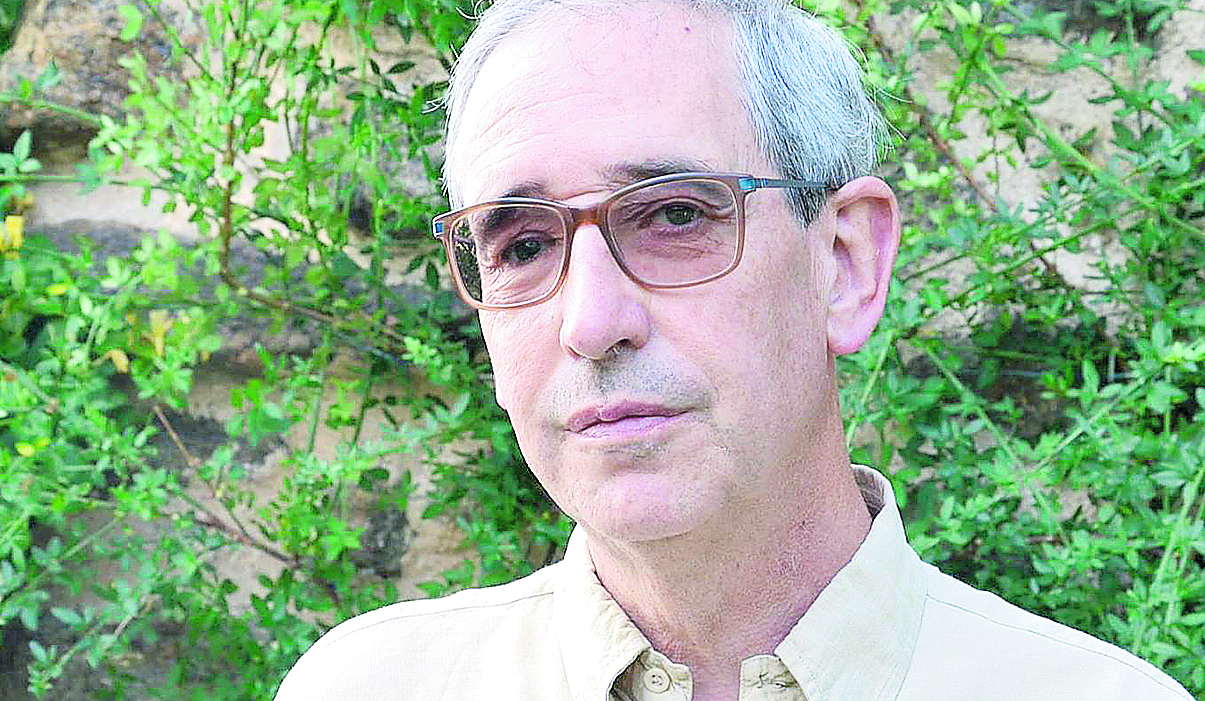 El autor presentará su poemario en la Estación de Encuentro Jaime Gil de Biedma.