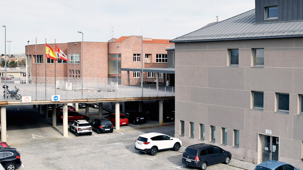 Imagen exterior del Hospital General donde se recogen los bocetos hasta el día 1 de mayo. / ROCIO PARDOS
