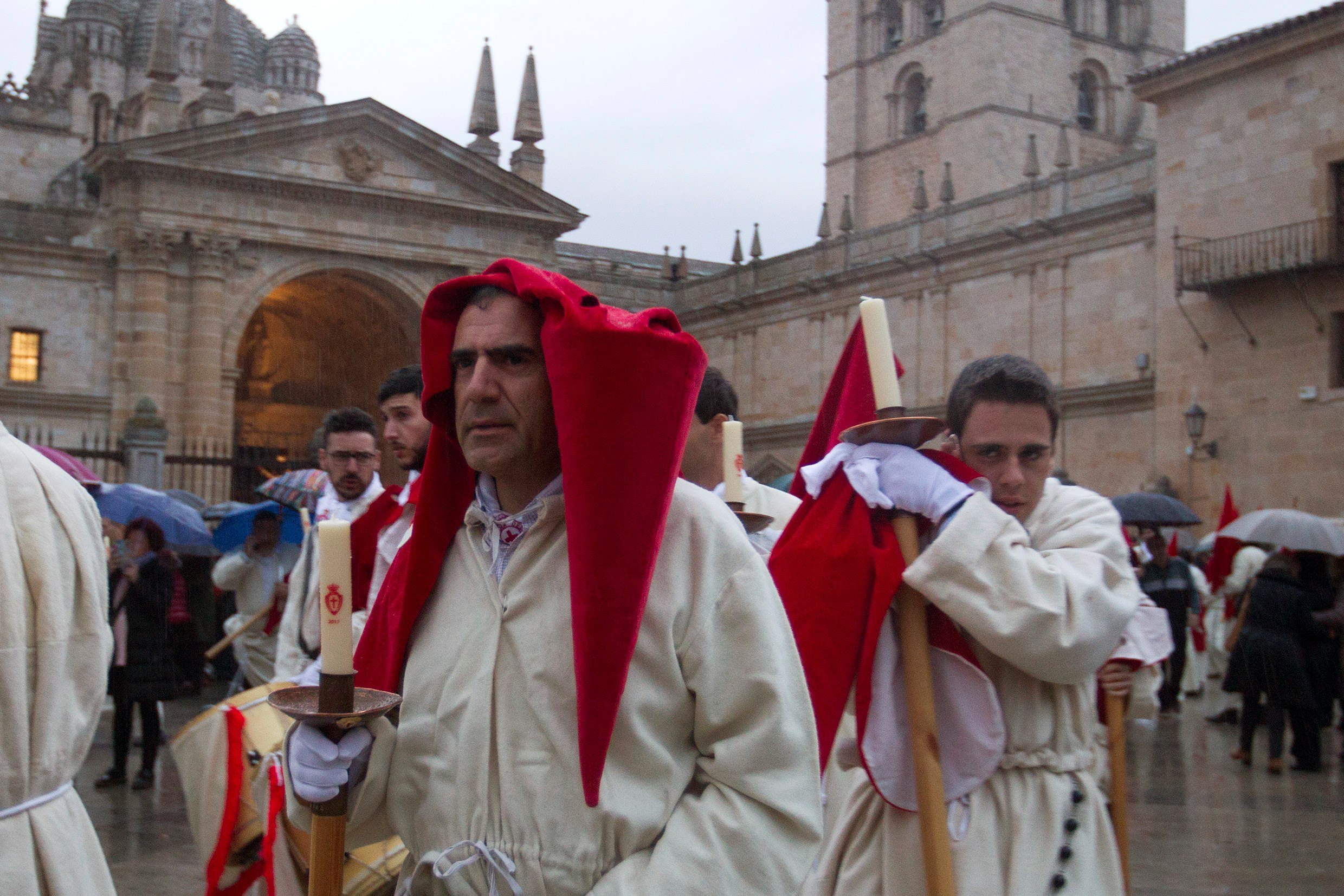 La Catedral de Zamora volverá a ser testigo de las procesiones del Viernes Santo en la capital, si la lluvia no lo impide.