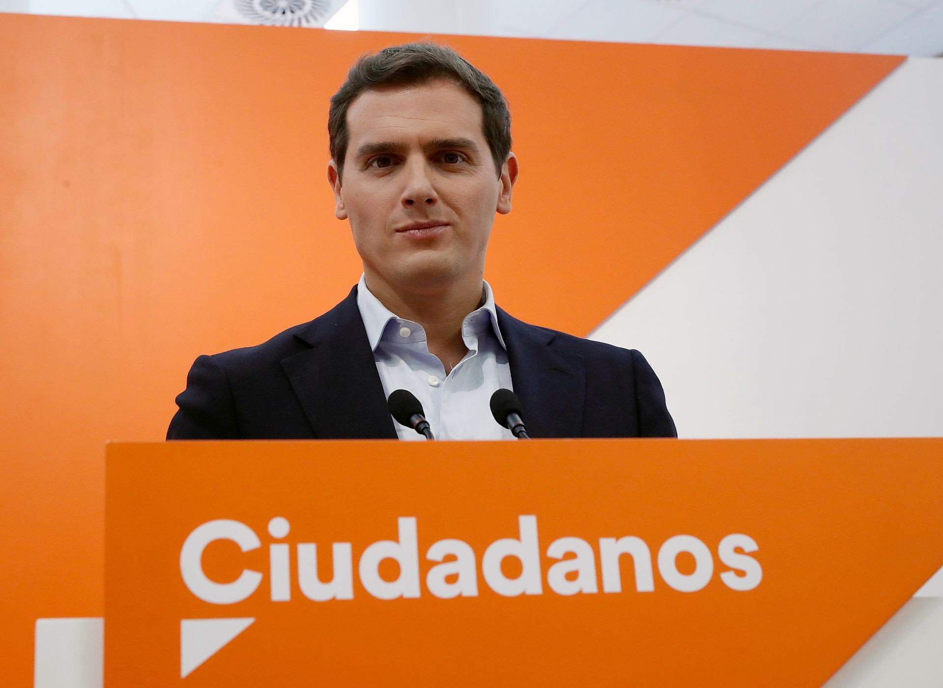 Ciudadanos pide aplicar el artículo 155 en Cataluña “hasta asegurar el restablecimiento de la Constitución”. / efe