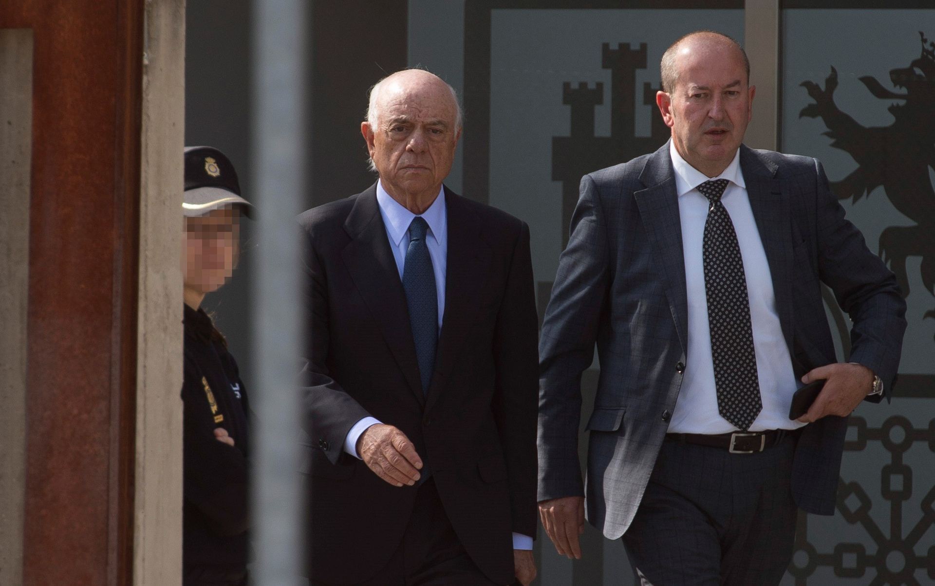 El expresidente de BBVA Francisco González a su salida de la Audiencia Nacional. / Efe