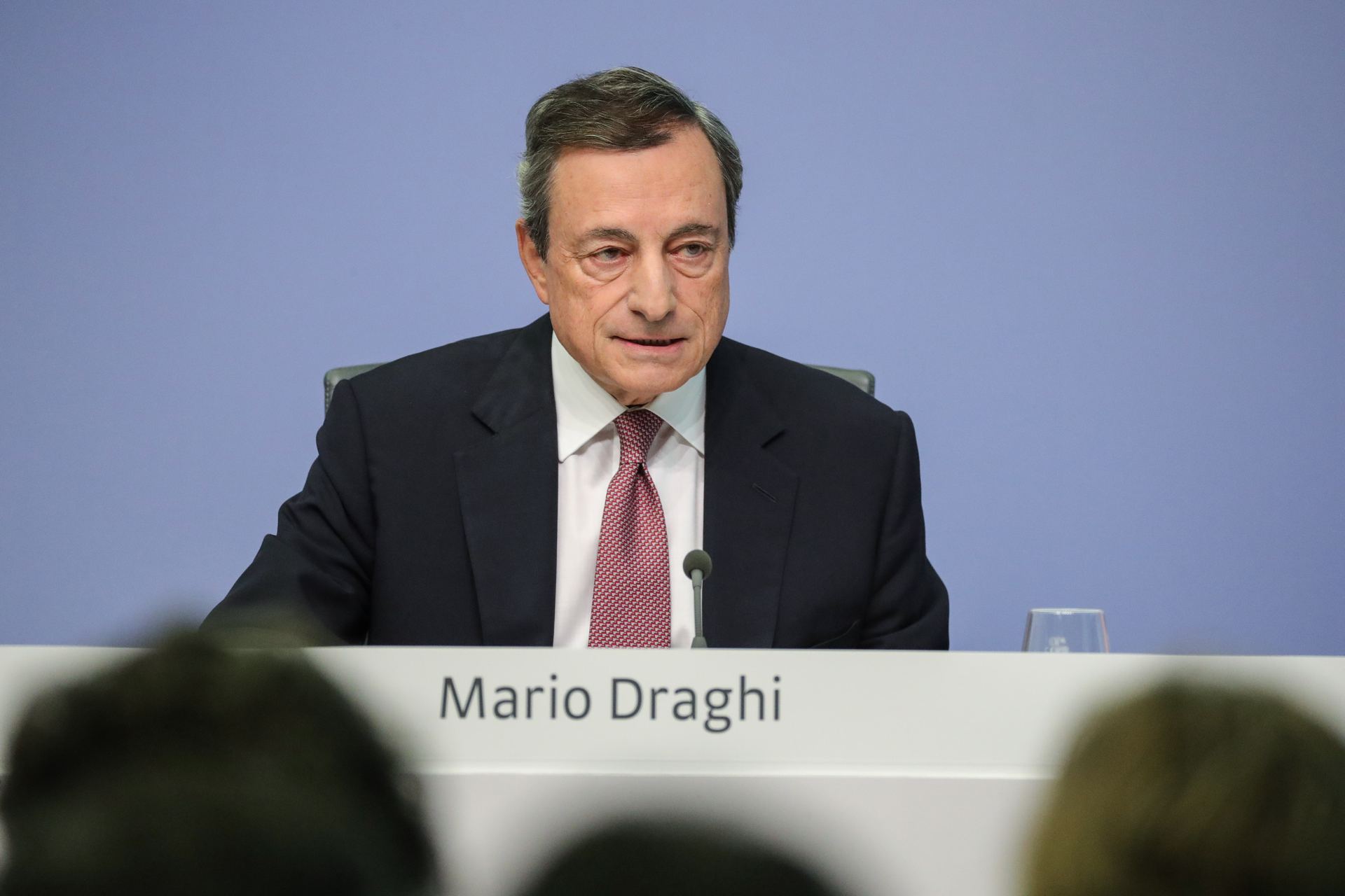 El presidente del BCE, Mario Draghi, en la conferencia de prensa posterior a la reunión del Consejo de Gobierno. / efe