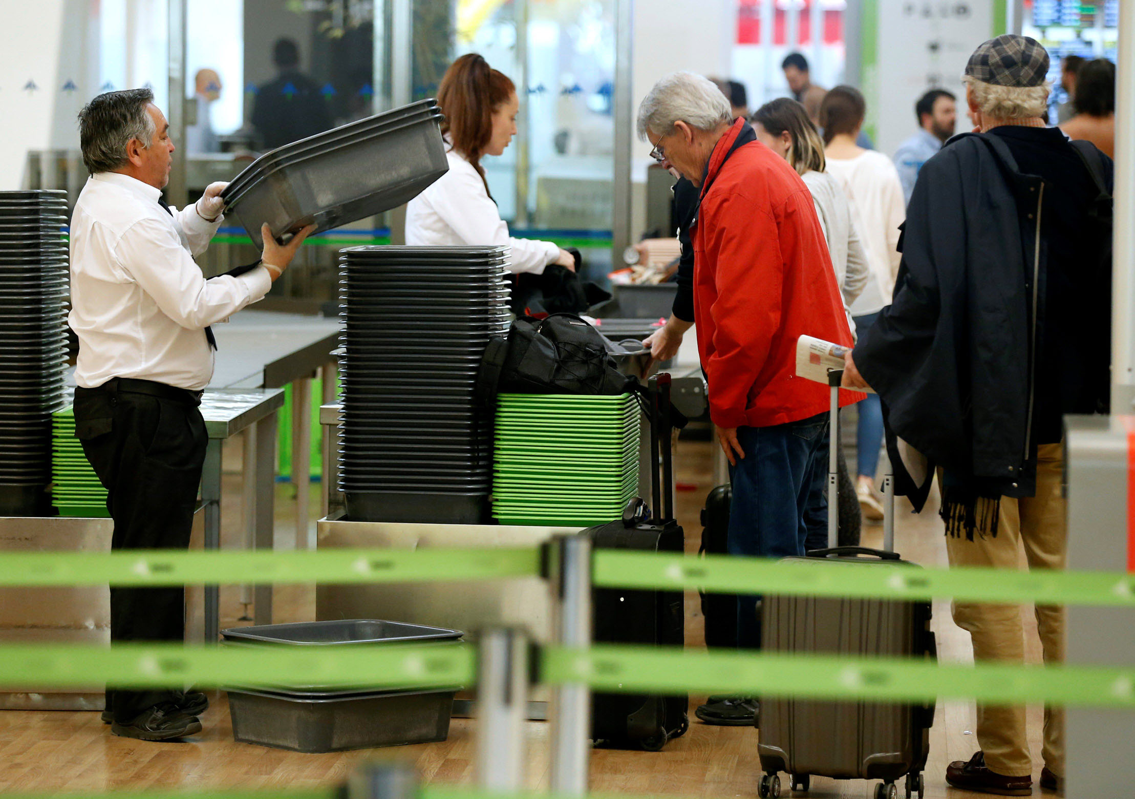 La huelga de la seguridad de Barajas provocó largas colas