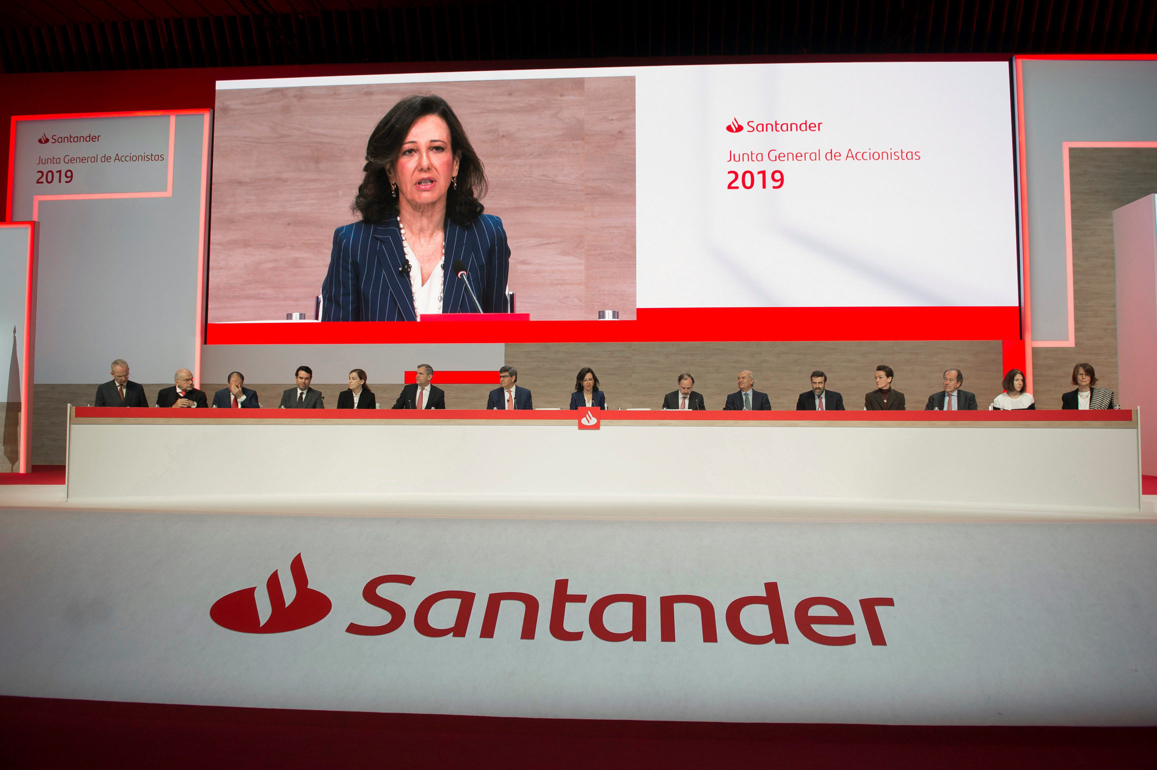 La presidenta del Banco Santander, Ana Botín, durante la junta general de accionistas.