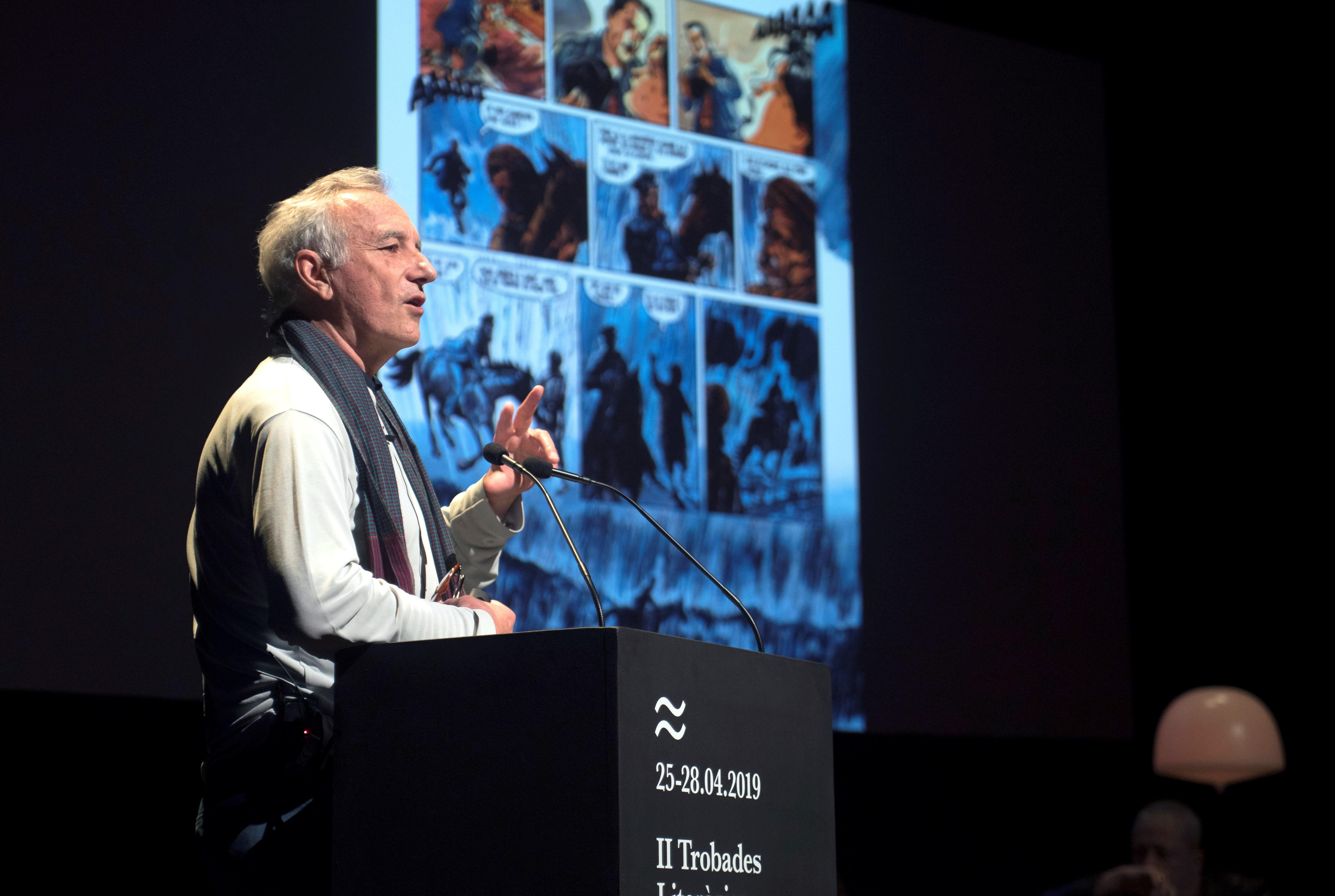 El dibujante de cómic Jacques Ferrandez durante la edición de las Trobades Literarias Albert Camus en Menorca.