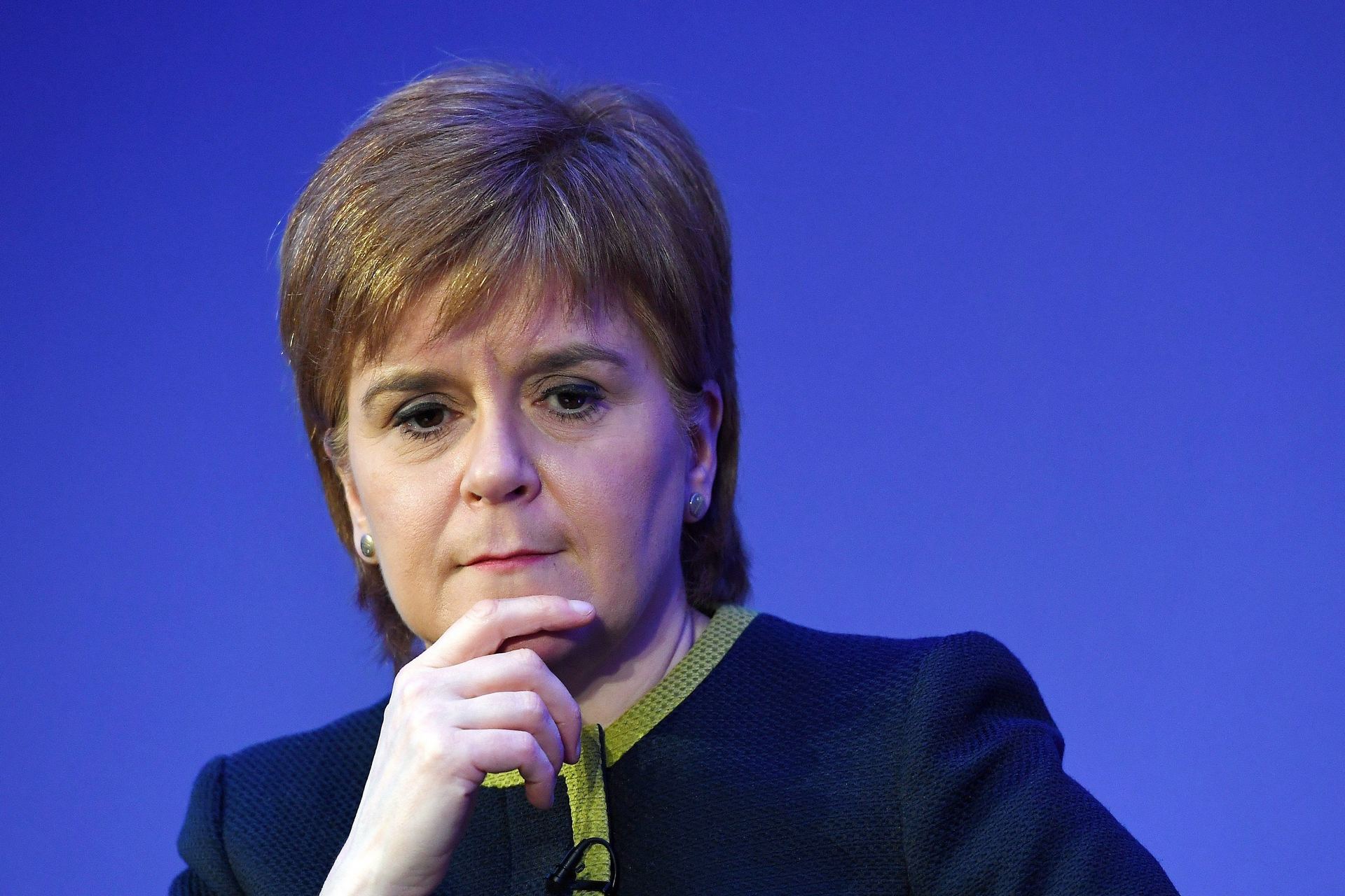 La ministra principal por Escocia, Nicola Sturgeon, anuncia su intención de convocar un segundo referéndum.