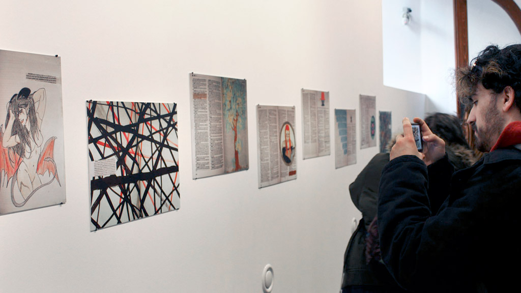 La exposición con los trabajos de alumnos de Ilustración puede visitarse en la Casa de la Lectura hasta el 5 de mayo. / E. A.