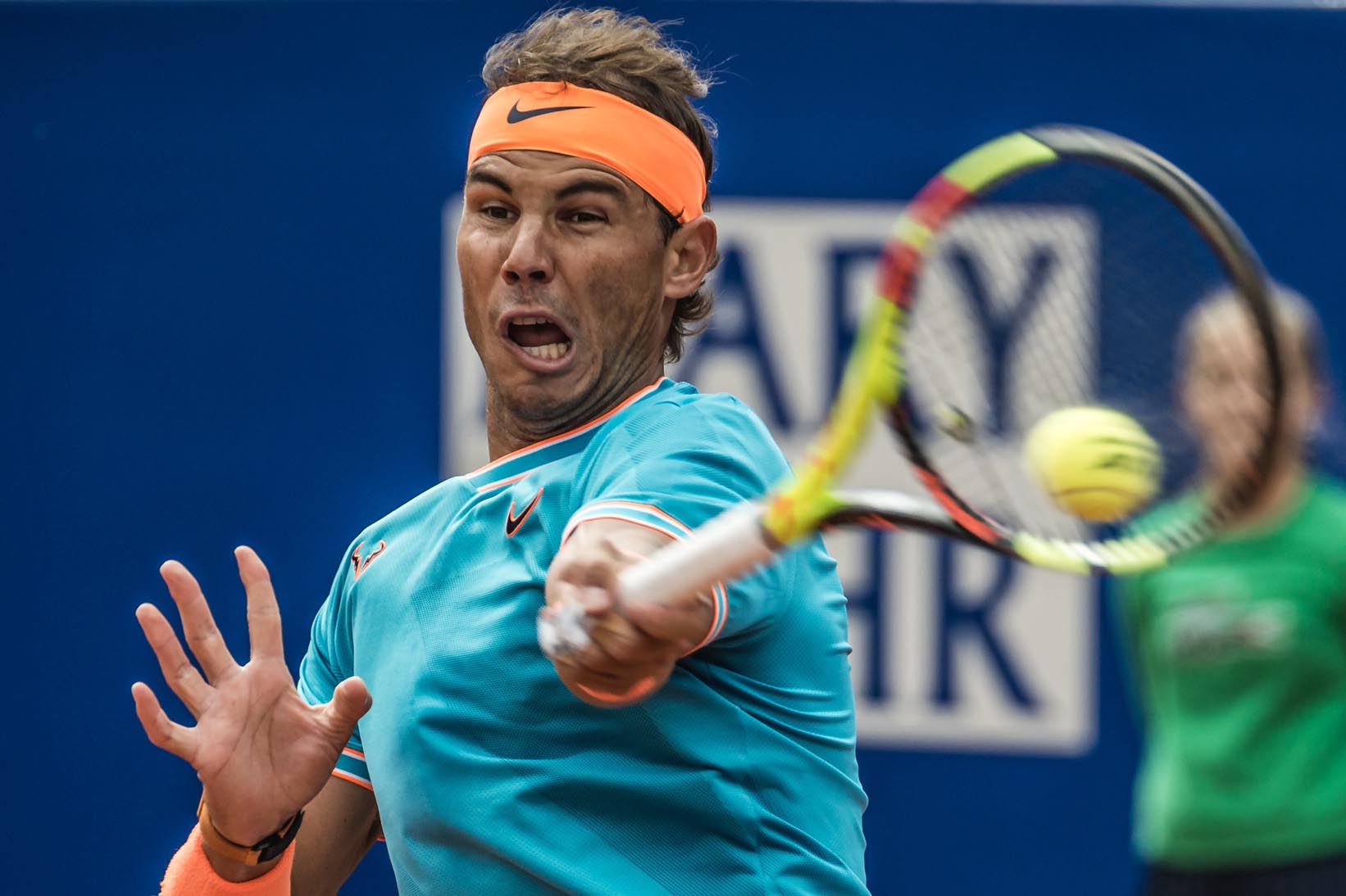 Rafa Nadal devuelve una bola a David Ferrer durante su partido de octavos de final del Conde de Godó.