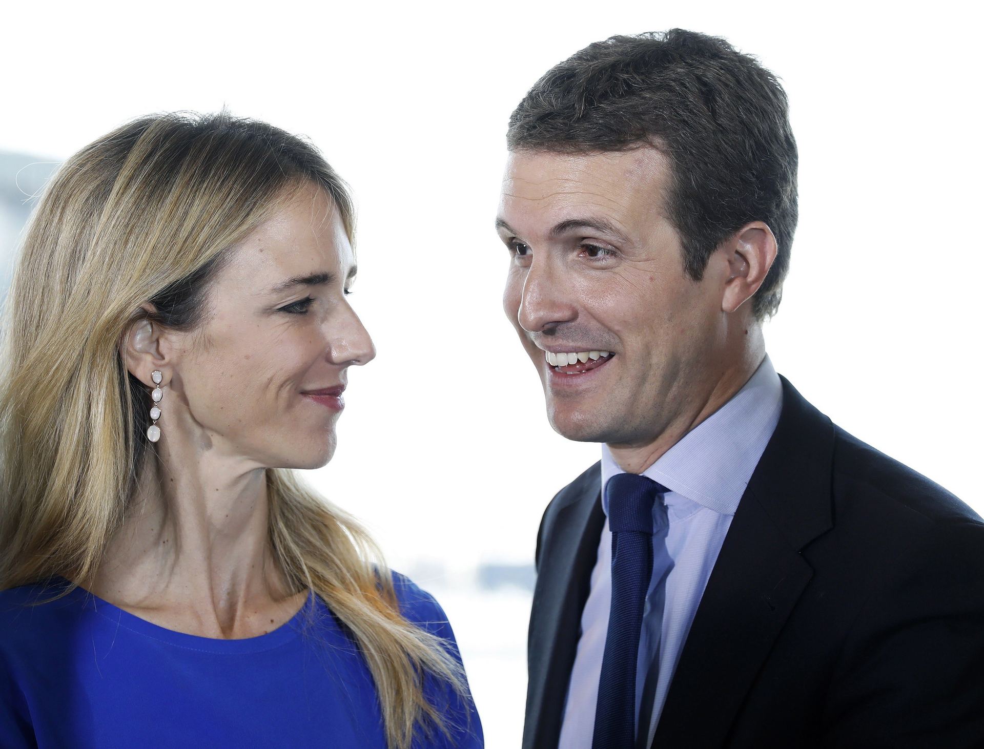 La candidata al Congreso del PP por Barcelona, Cayetana Álvarez de Toledo, junto al líder del partido, Pablo Casado.