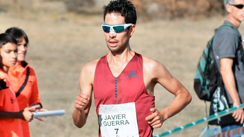 El atleta segoviano Javi Guerra, durante una prueba de esta temporada. / EL ADELANTADO