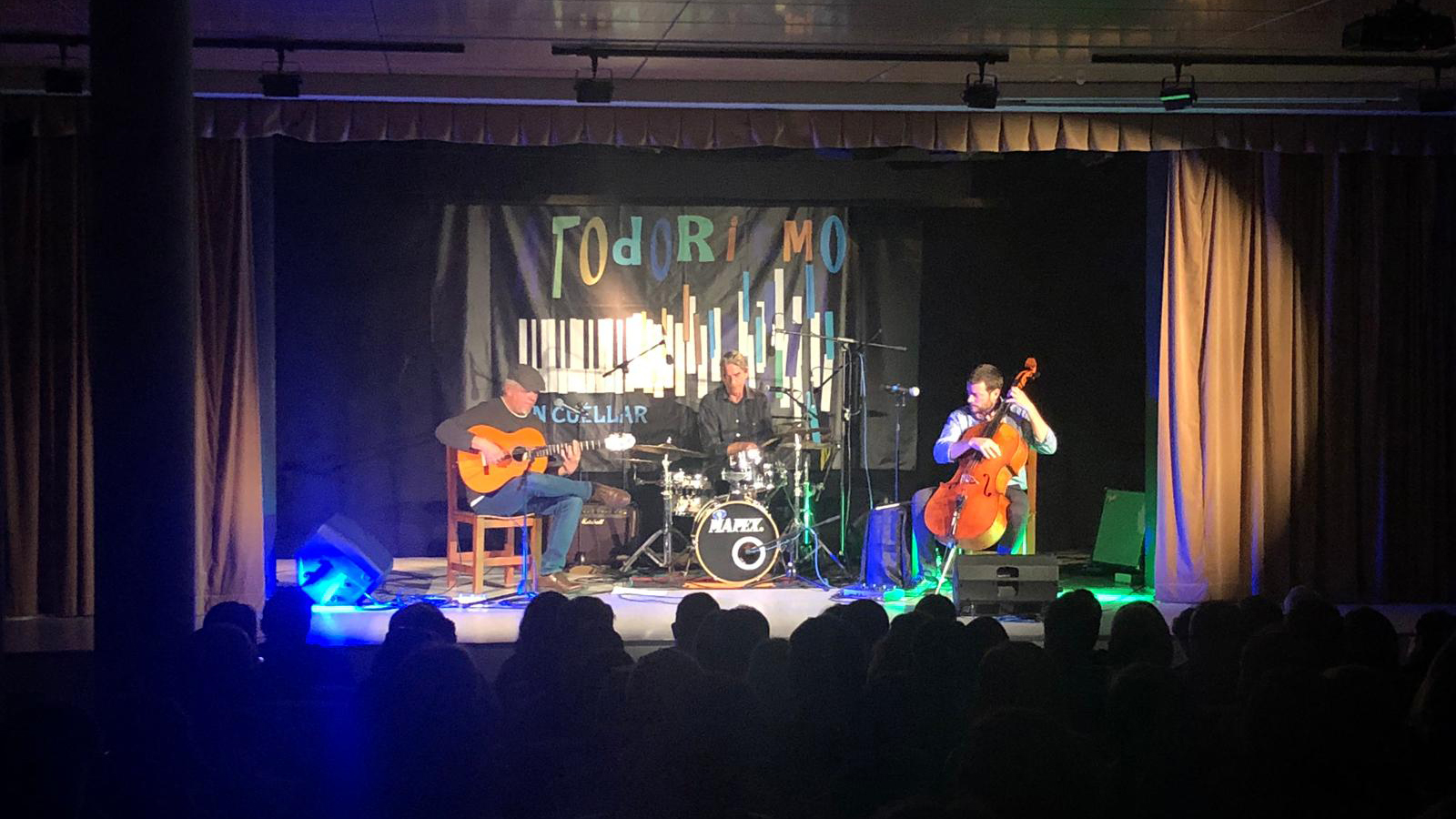 ‘Jerez Texas’ en su concierto en Cuéllar el pasado sábado, que srivió para cerrar el ciclo./c.n.