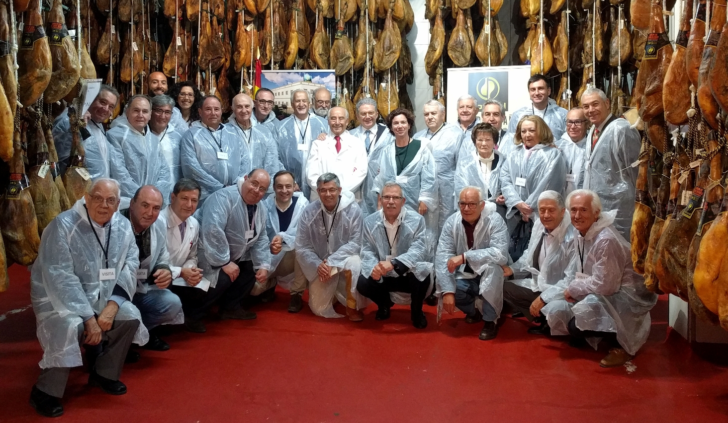 Foto de familia de los miembros de la Asociación de Empresarios Segovianos en el Exterior, en Dompal. / el adelantado