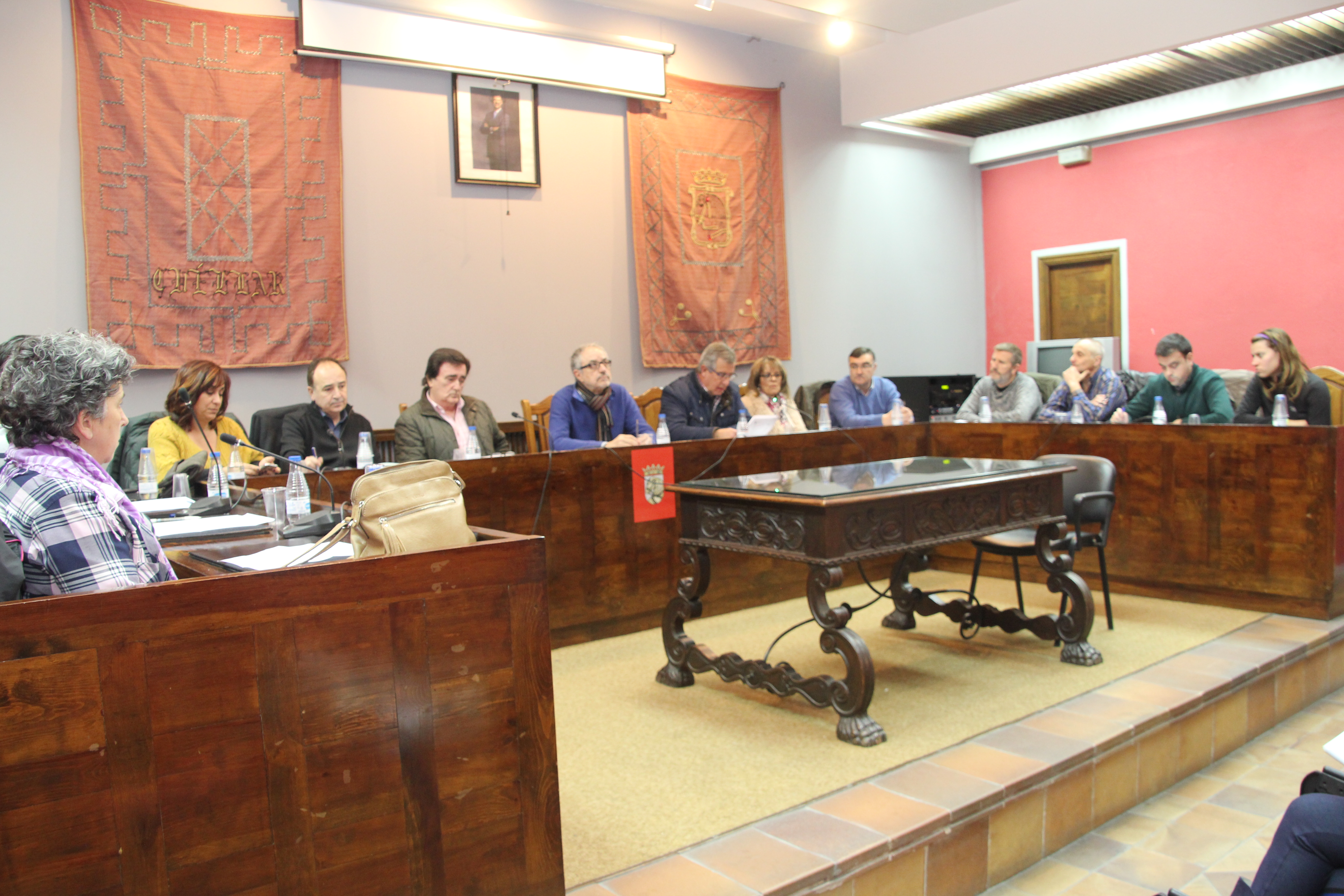 Cinco candidaturas optarán a la Alcaldía de Cuéllar en las elecciones 1 Actual equipo en el Ayuntamiento de Cuéllar. / c. núñez