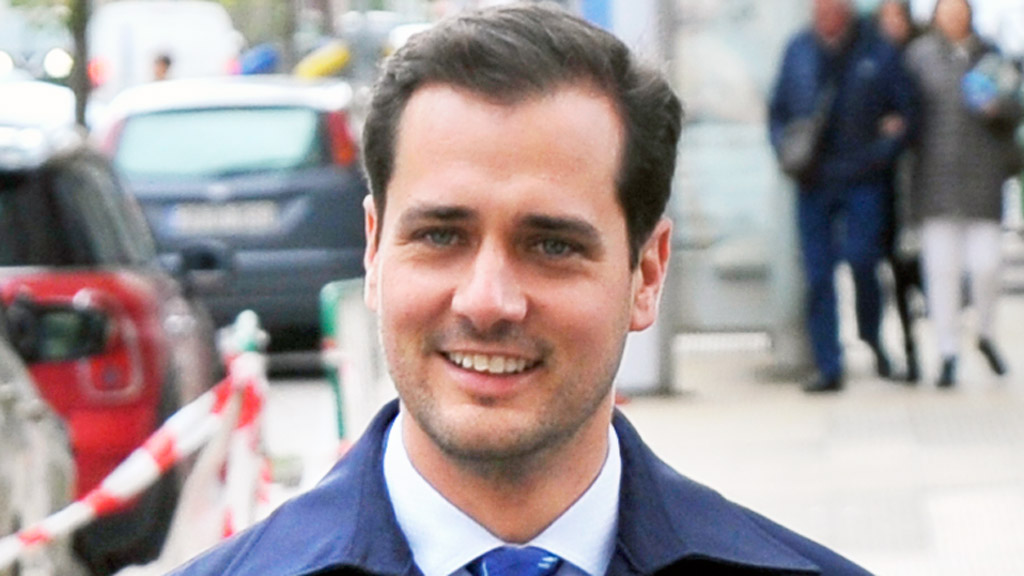 El candidato del PP a la Alcaldía de Segovia, Pablo Pérez. / Kamarero