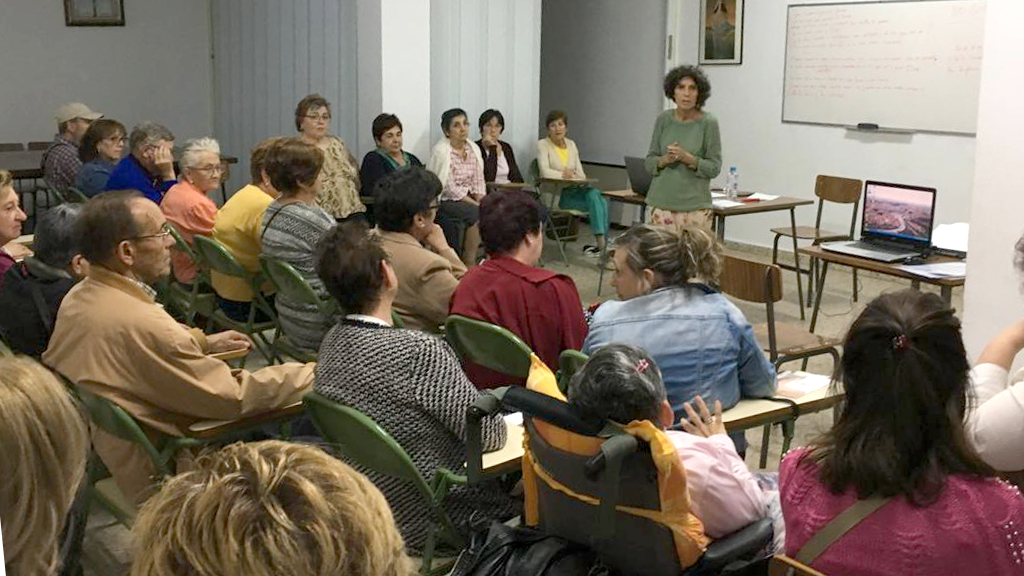 Ana Sanjosé dio a conocer a fondo todas las labores que llevan a cabo desde la AECC. / El Adelantado