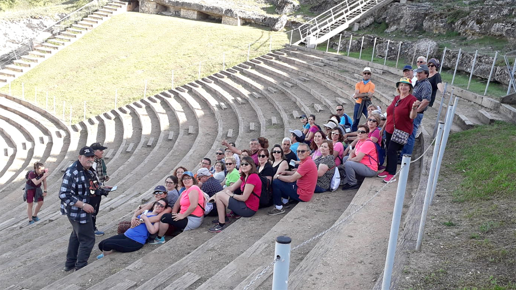 Fotografía de familia de todos los asistentes a la excursión de 'Los Azafranales'.