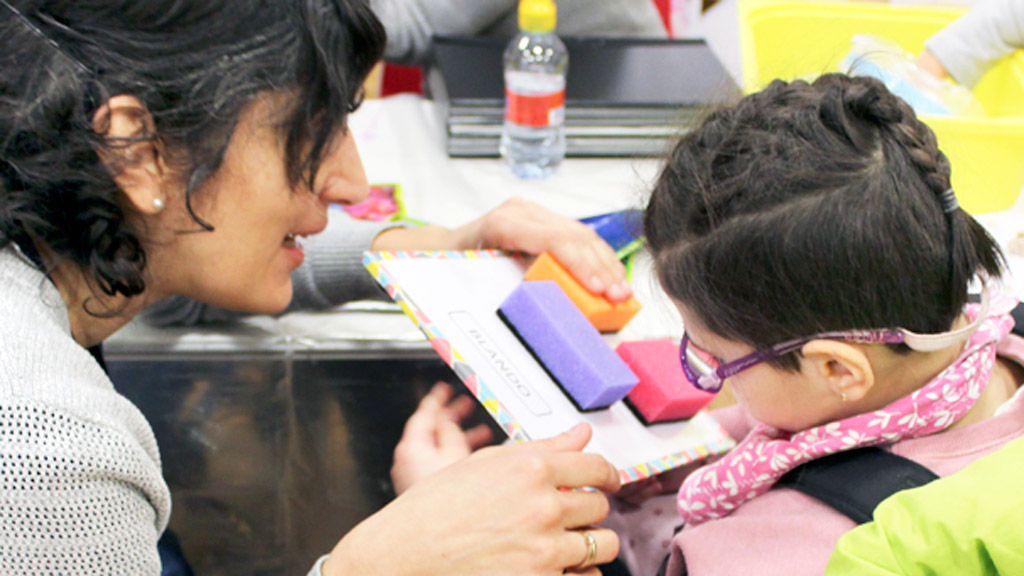 Lectura inclusiva: el arte de descubrir 1 Las sesiones buscan generar placer a través de la lectura estimulando los sentidos. /E. A.