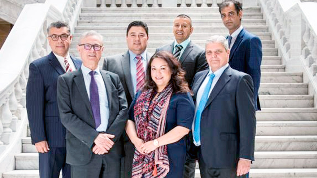 Los responsables de la nueva empresa, en el momento de constituir la sociedad que operará en Estados Unidos. / E. A.