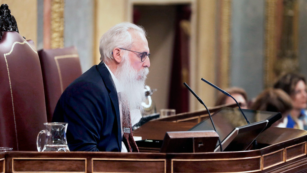 Agustín Javier Zamarrón, nacido en Segovia, y diputado por Burgos, presidió la Mesa de Edad. / EFE