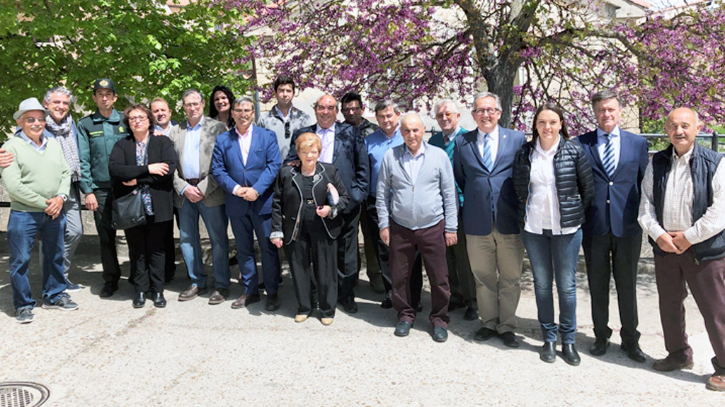 Varias autoridades en la festividad de La Pedriza.