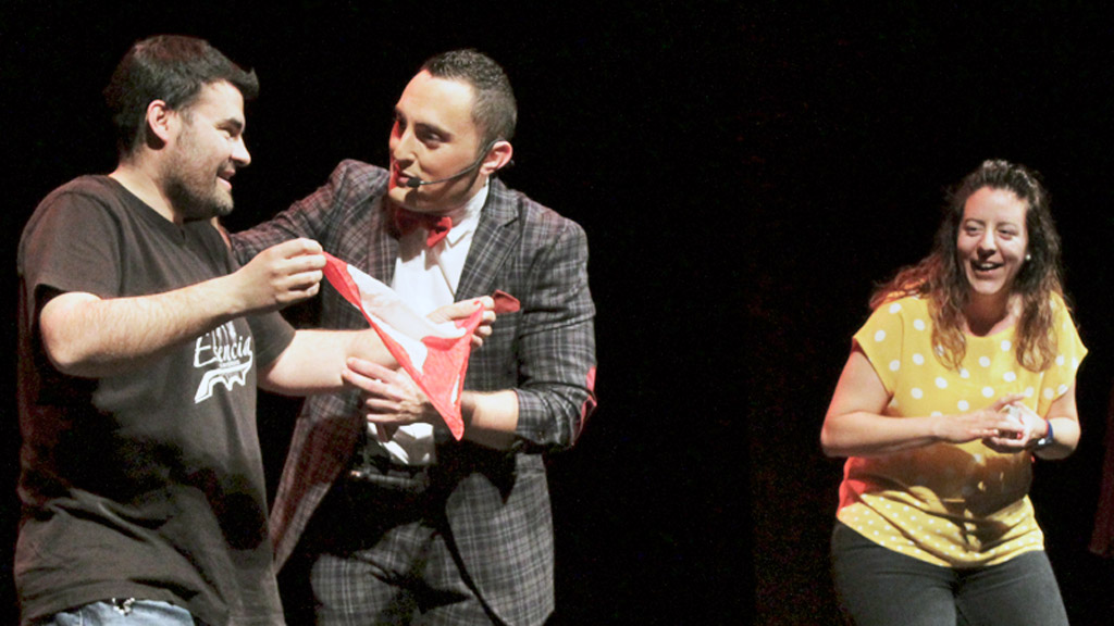 Héctor Sansegundo, en su actuación en el ‘Juan Bravo’. / el adelantado